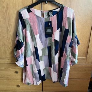 Women’s Brand New Bobeau Geometric Design Blouse